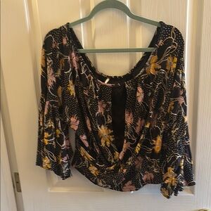 FREE PEOPLE | Off the shoulder graphic floral top bell‎ sleeve - size large